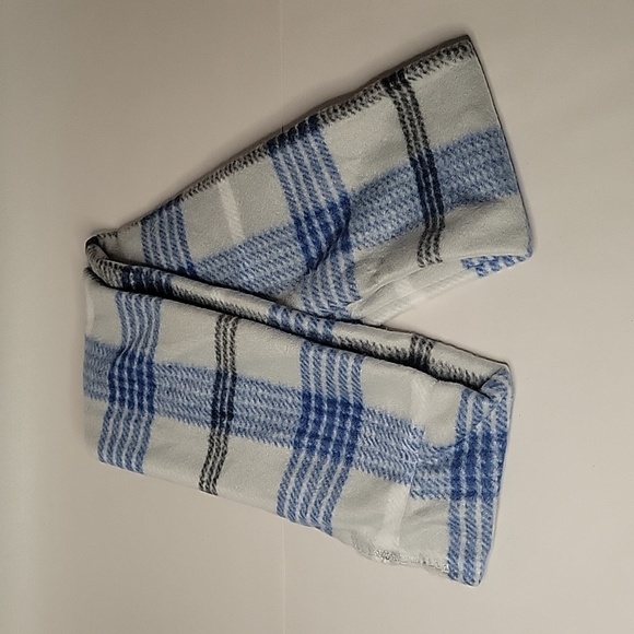 Accessories - Homemade Infinity Scarf